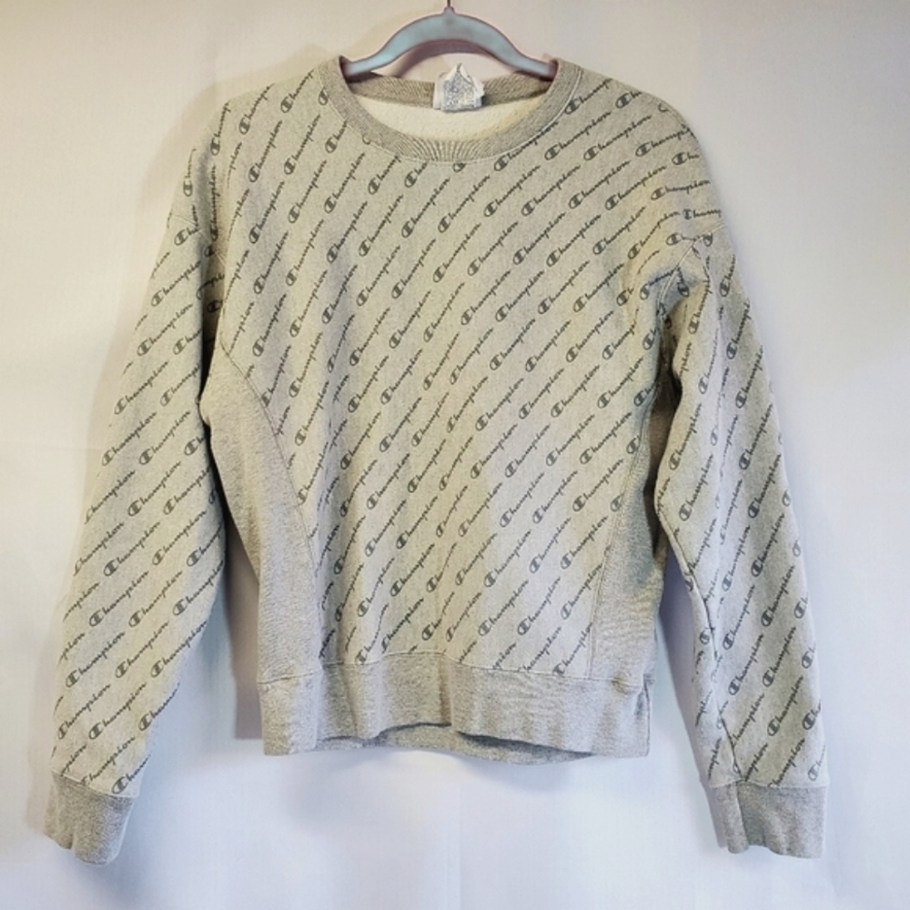 Vintage Champion Reverse Weave signature logo sweatshirt.